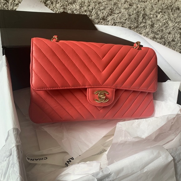 Chanel Chevron medium classic flap bag coral - Picture 2 of 12